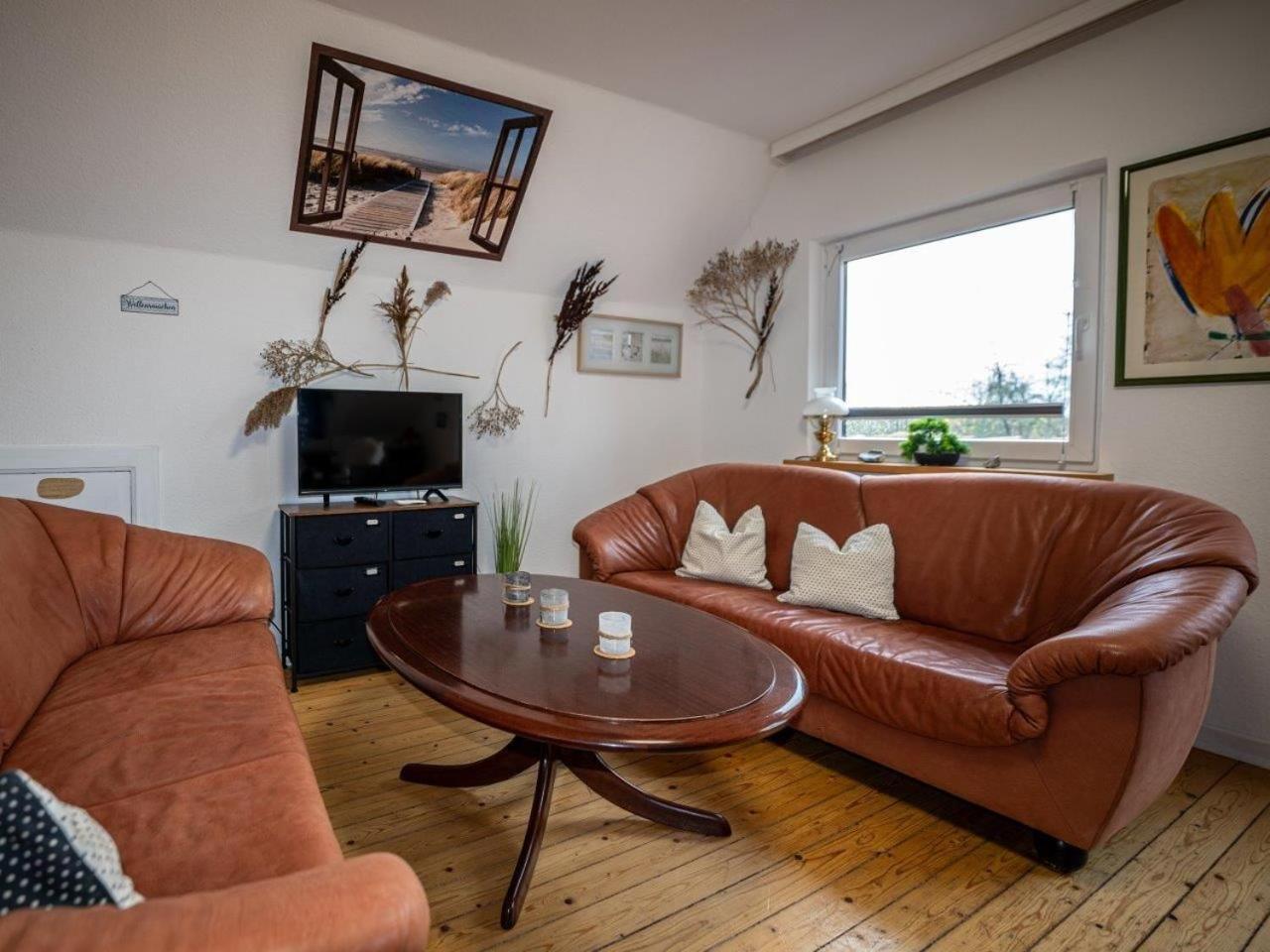 194 Fewo Dat Luetjehuus Mit Dachterrasse Im Ersten Stock Luetjenburg Exterior photo